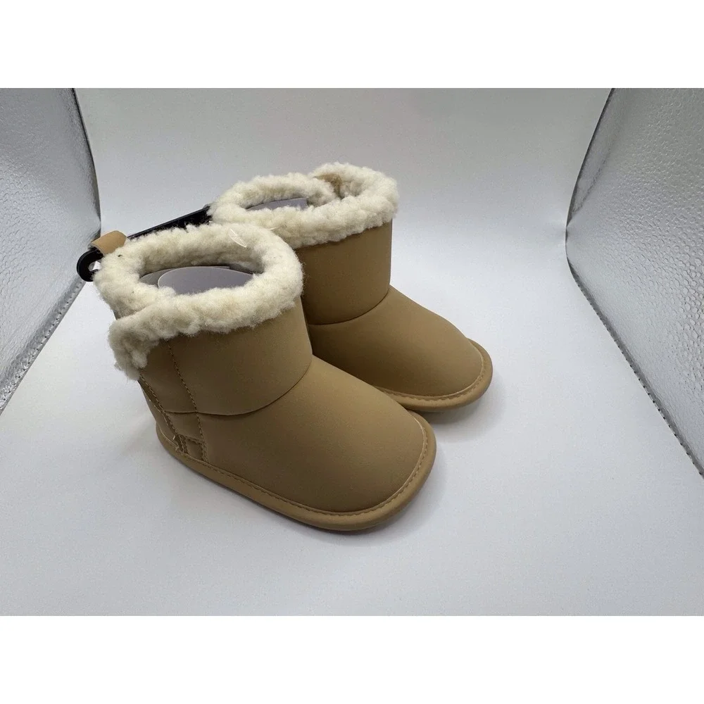 Carter's Child of Mine Baby Shoes NWT Infant Toddler Soft Sole Crib Shoes 0-3 M‎